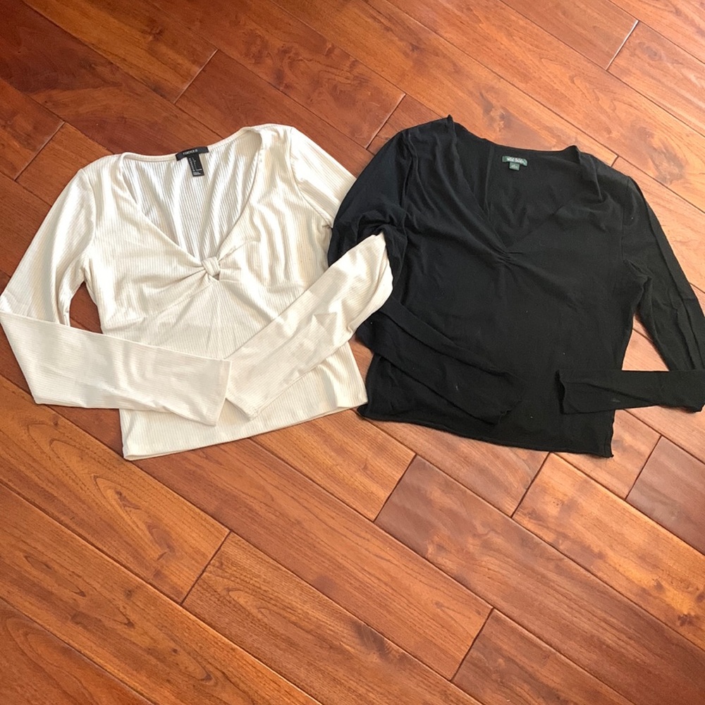 Forever 21 Top lot Size L Ivory Ribbed Knot Front & Wild Fable black Long Sleeve